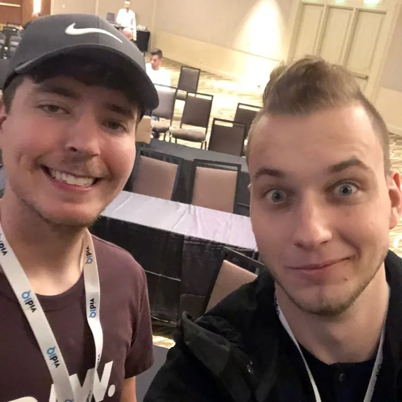 Iluzjonista Y z MrBeastem